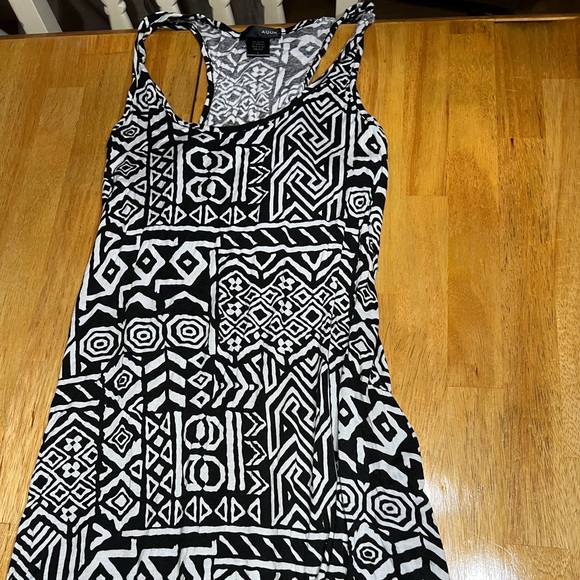 95% Rayon - Picture 2 of 4